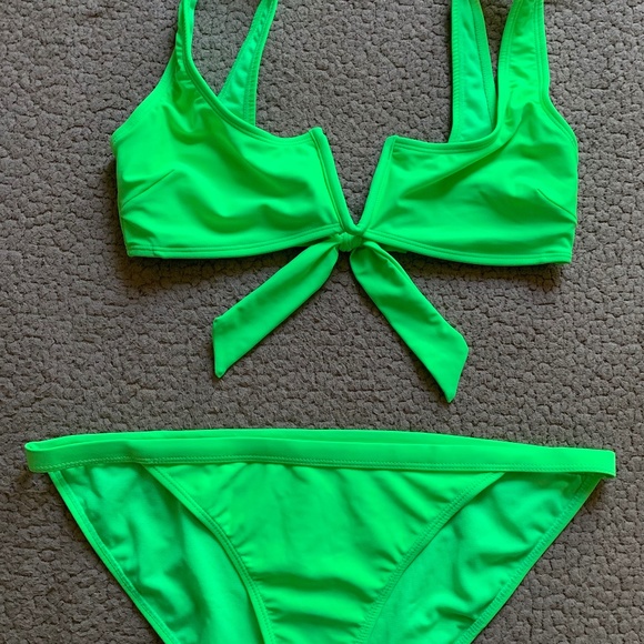 No Boundaries Lime Green Bikini - Picture 1 of 4